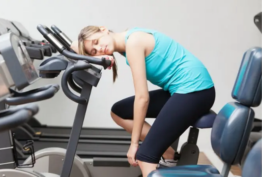 Más Allá del Cronómetro: Por Qué Tu Almohada es tu Mejor Aliada Deportiva