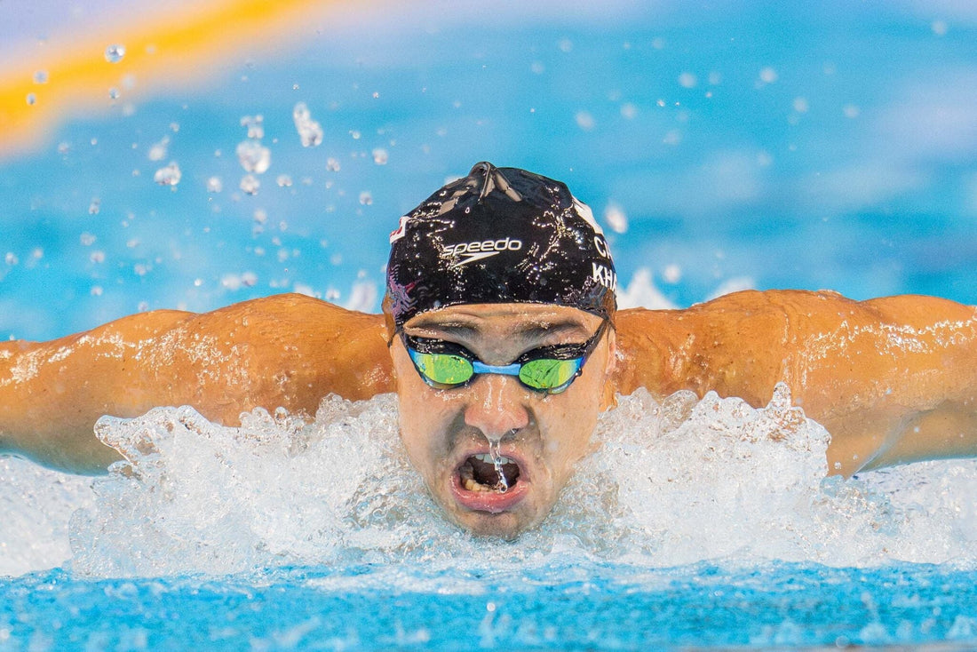 Ilya Kharun rompe récords mundiales en los 200 mariposa en el World Cup 2025